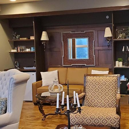 فندق Woodstone Manor Inc. Sturdies Bay المظهر الخارجي الصورة