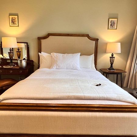 فندق Woodstone Manor Inc. Sturdies Bay المظهر الخارجي الصورة