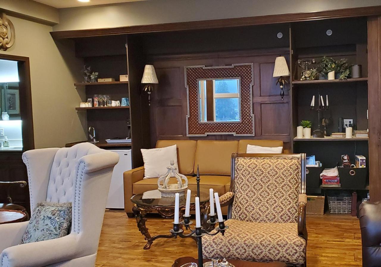 فندق Woodstone Manor Inc. Sturdies Bay المظهر الخارجي الصورة
