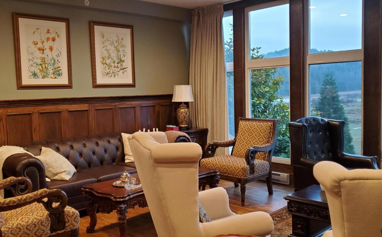 فندق Woodstone Manor Inc. Sturdies Bay المظهر الخارجي الصورة