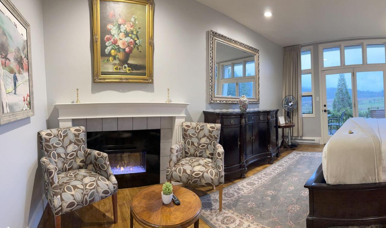 فندق Woodstone Manor Inc. Sturdies Bay المظهر الخارجي الصورة