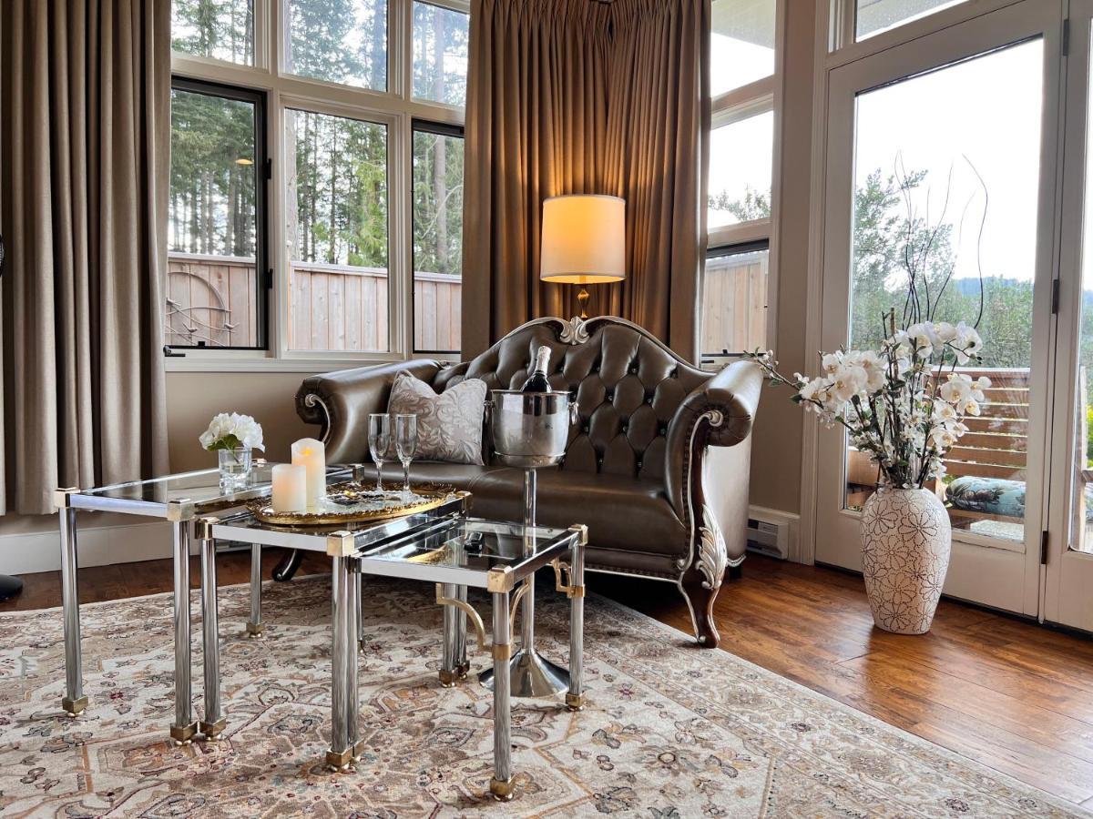 فندق Woodstone Manor Inc. Sturdies Bay المظهر الخارجي الصورة