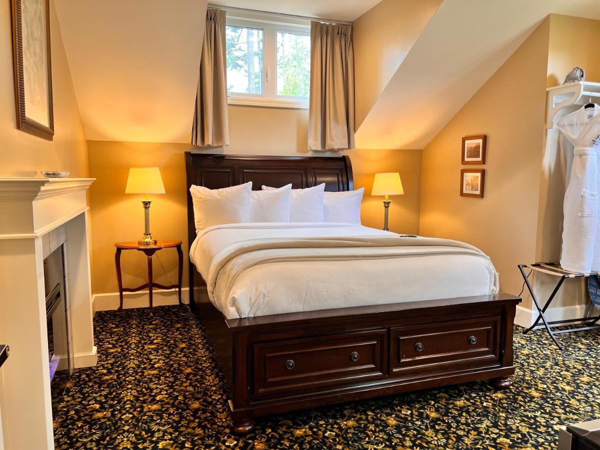 فندق Woodstone Manor Inc. Sturdies Bay المظهر الخارجي الصورة