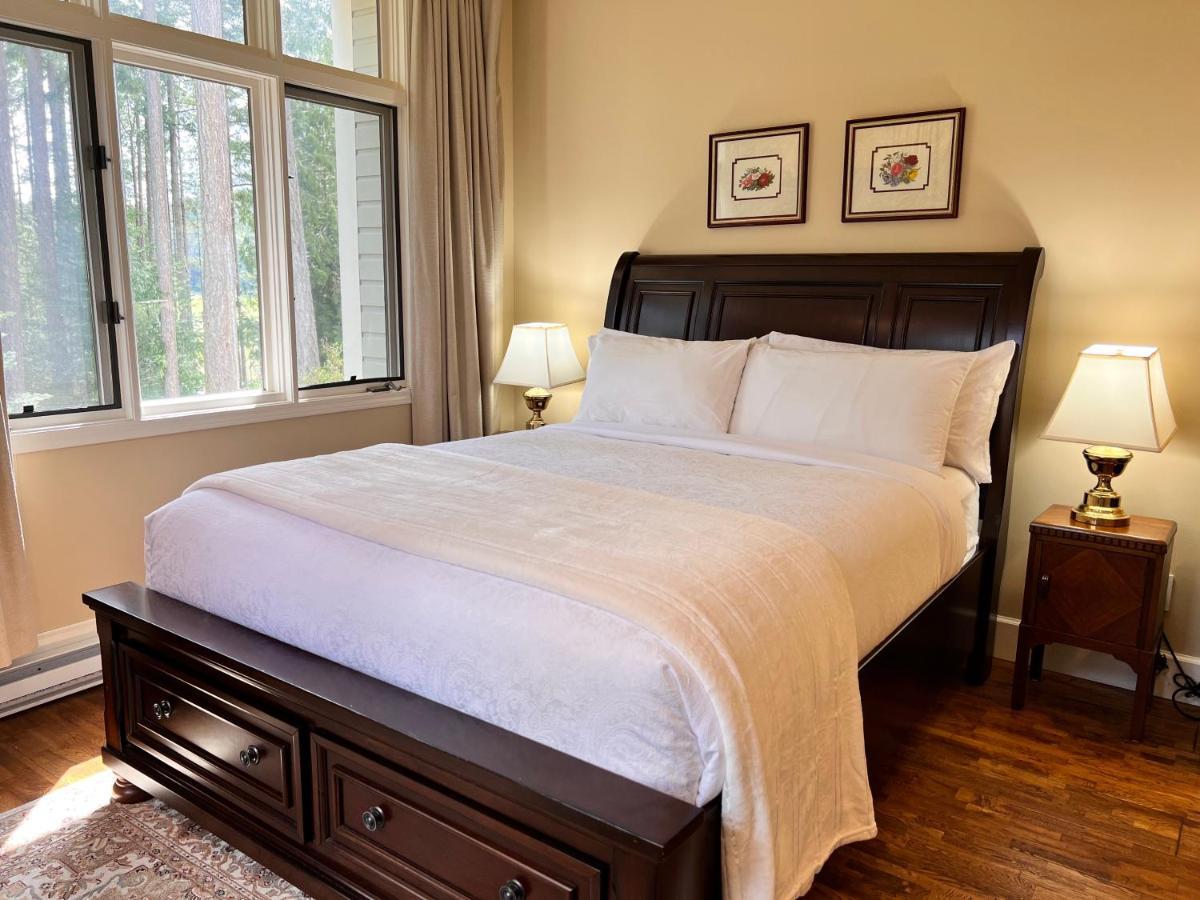 فندق Woodstone Manor Inc. Sturdies Bay المظهر الخارجي الصورة
