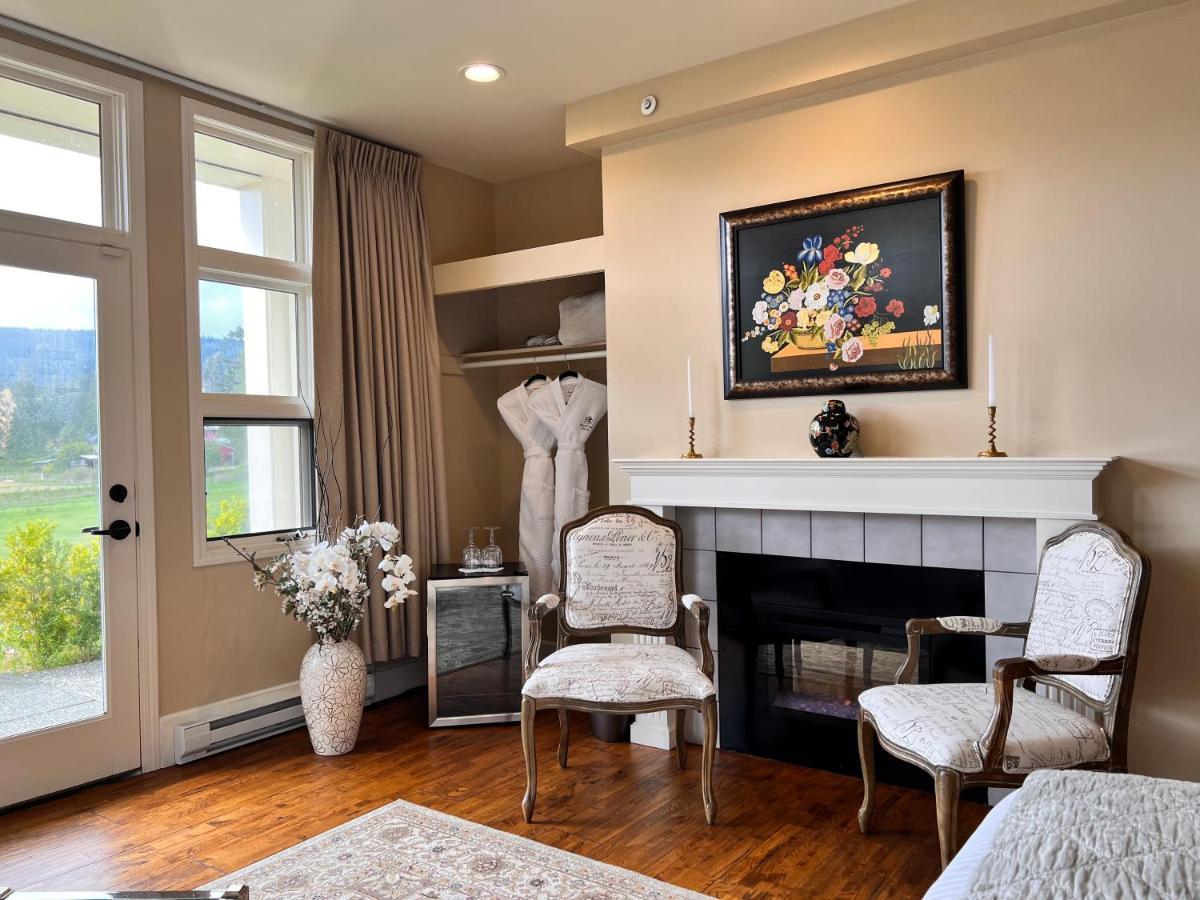 فندق Woodstone Manor Inc. Sturdies Bay المظهر الخارجي الصورة