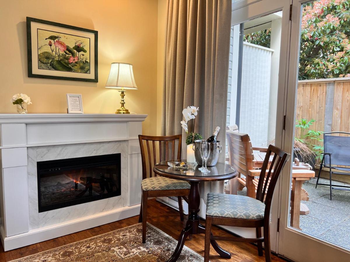 فندق Woodstone Manor Inc. Sturdies Bay المظهر الخارجي الصورة