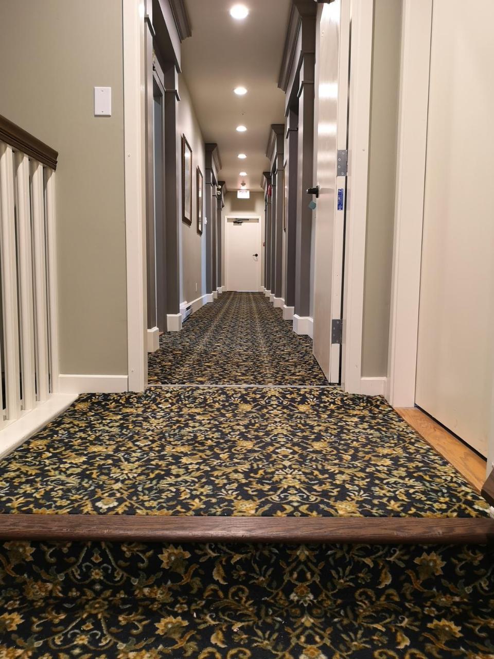 فندق Woodstone Manor Inc. Sturdies Bay المظهر الخارجي الصورة