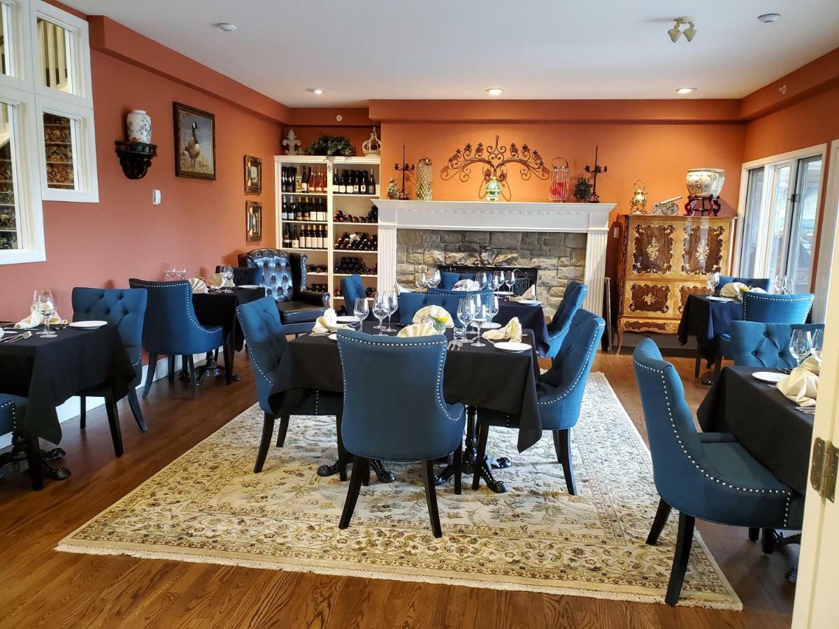فندق Woodstone Manor Inc. Sturdies Bay المظهر الخارجي الصورة
