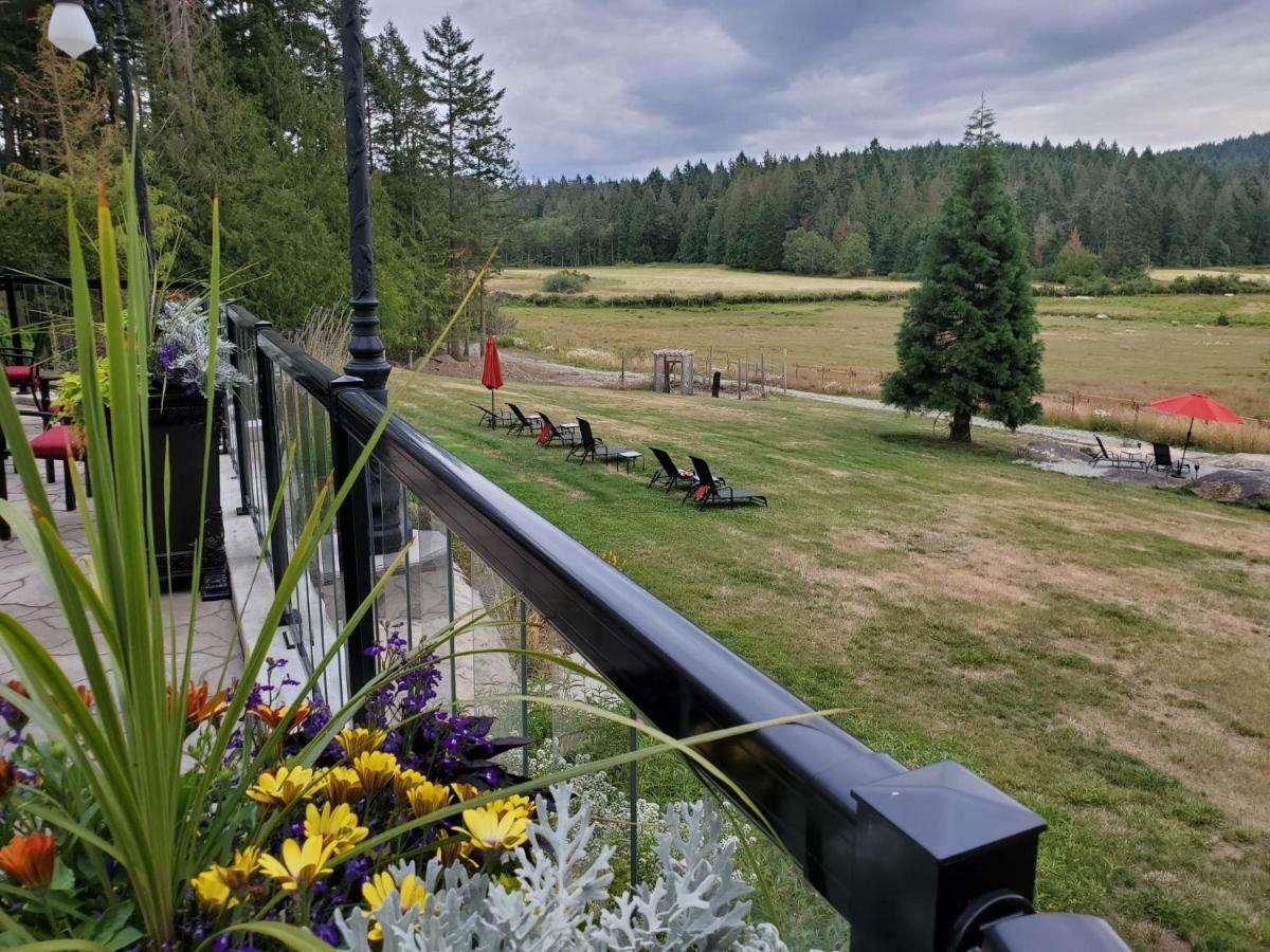 فندق Woodstone Manor Inc. Sturdies Bay المظهر الخارجي الصورة